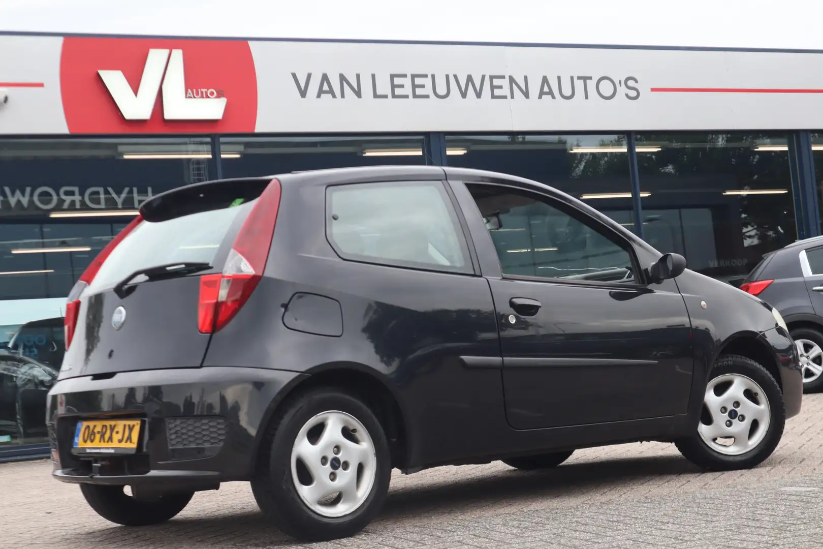 Fiat Punto 1.2 Navigator | Inruilkoopje | Zo Mee Zwart - 2