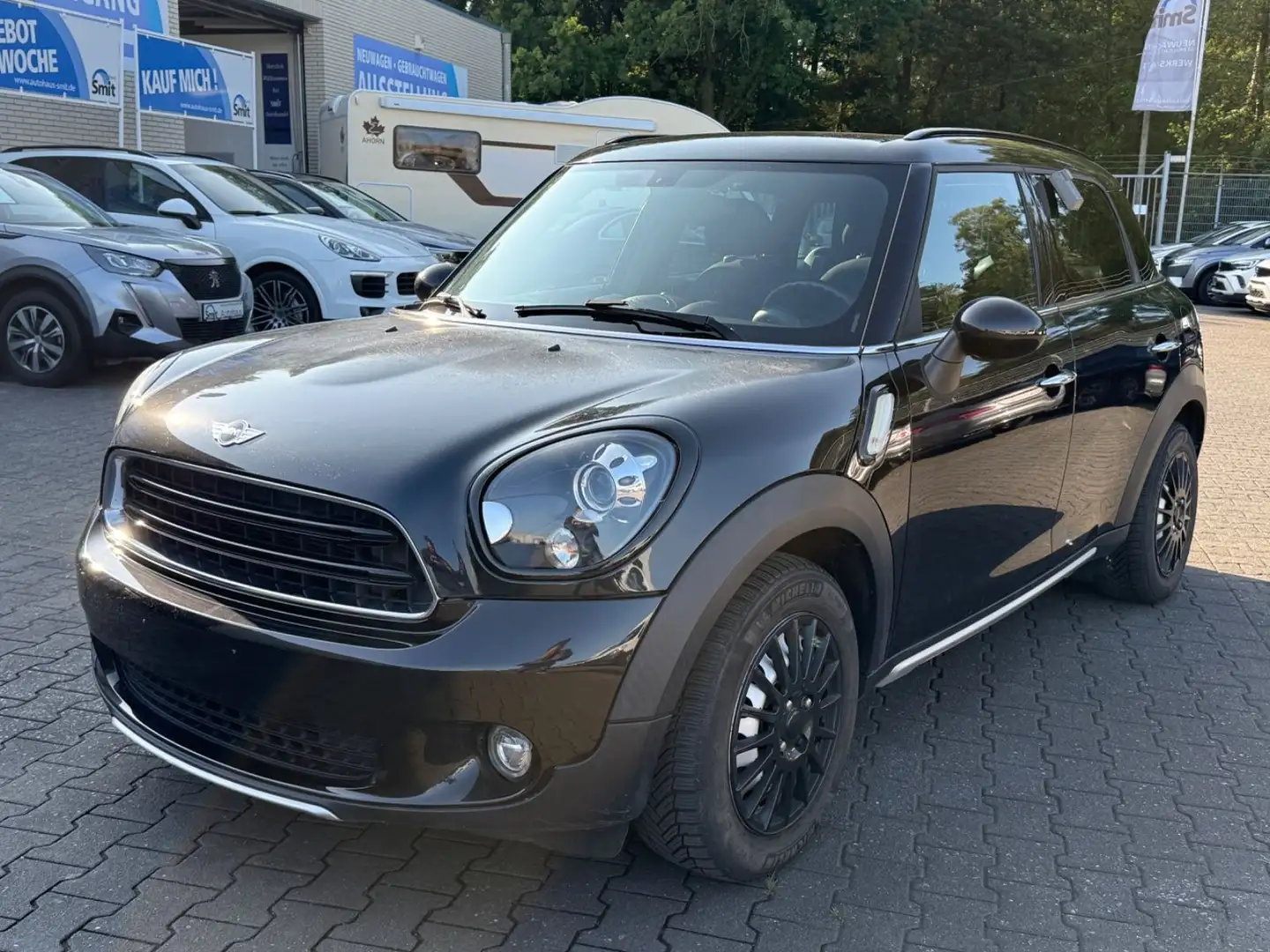 MINI Cooper Countryman Cooper All4*AUTOMAT*NAVI*MOTORPROBLEM Zwart - 1