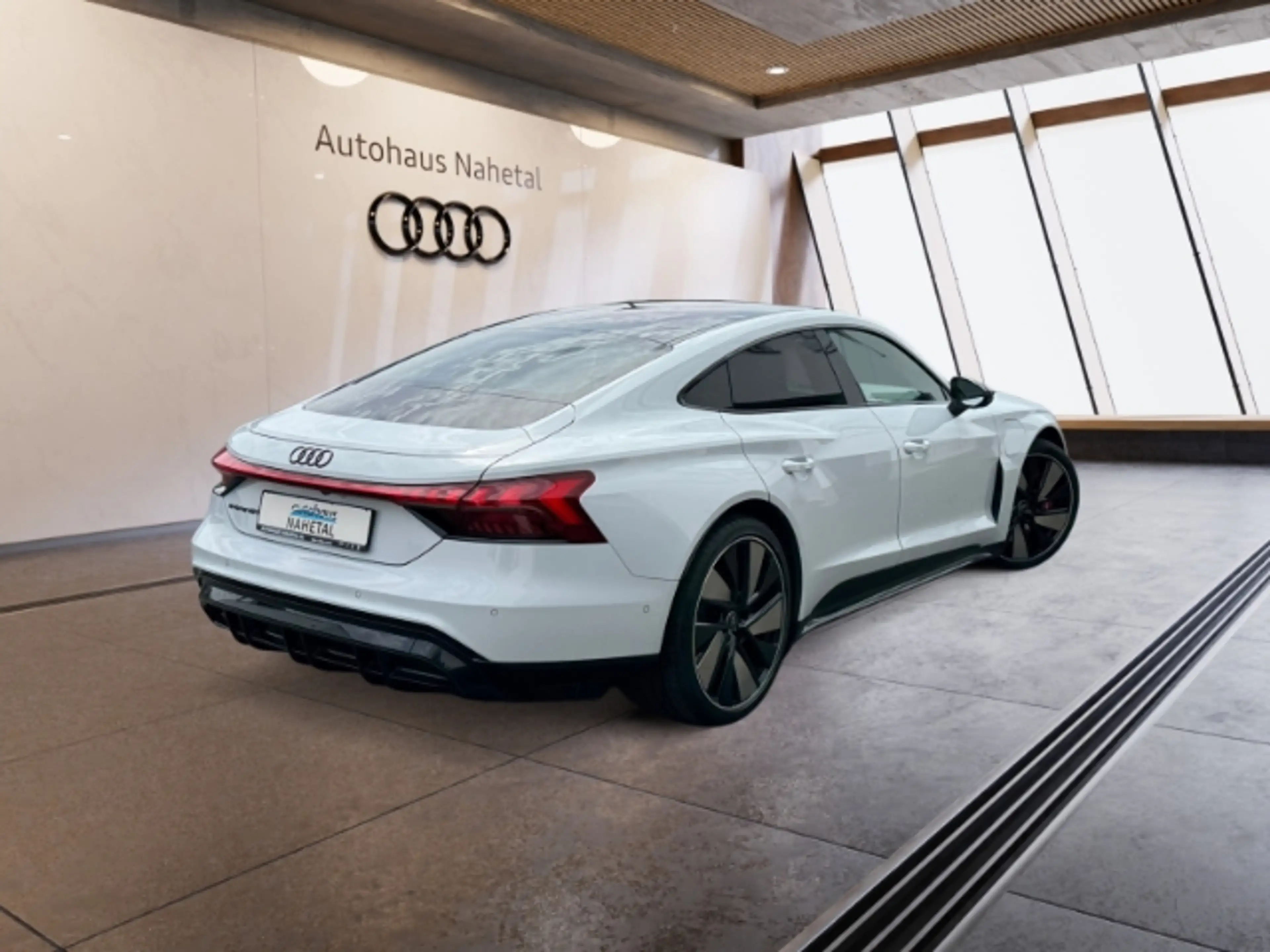 Audi e-tron GT quattro LASER NAVI+ 21'' AIR-SUSP. B&O ASSISTENZ+ — photo 5
