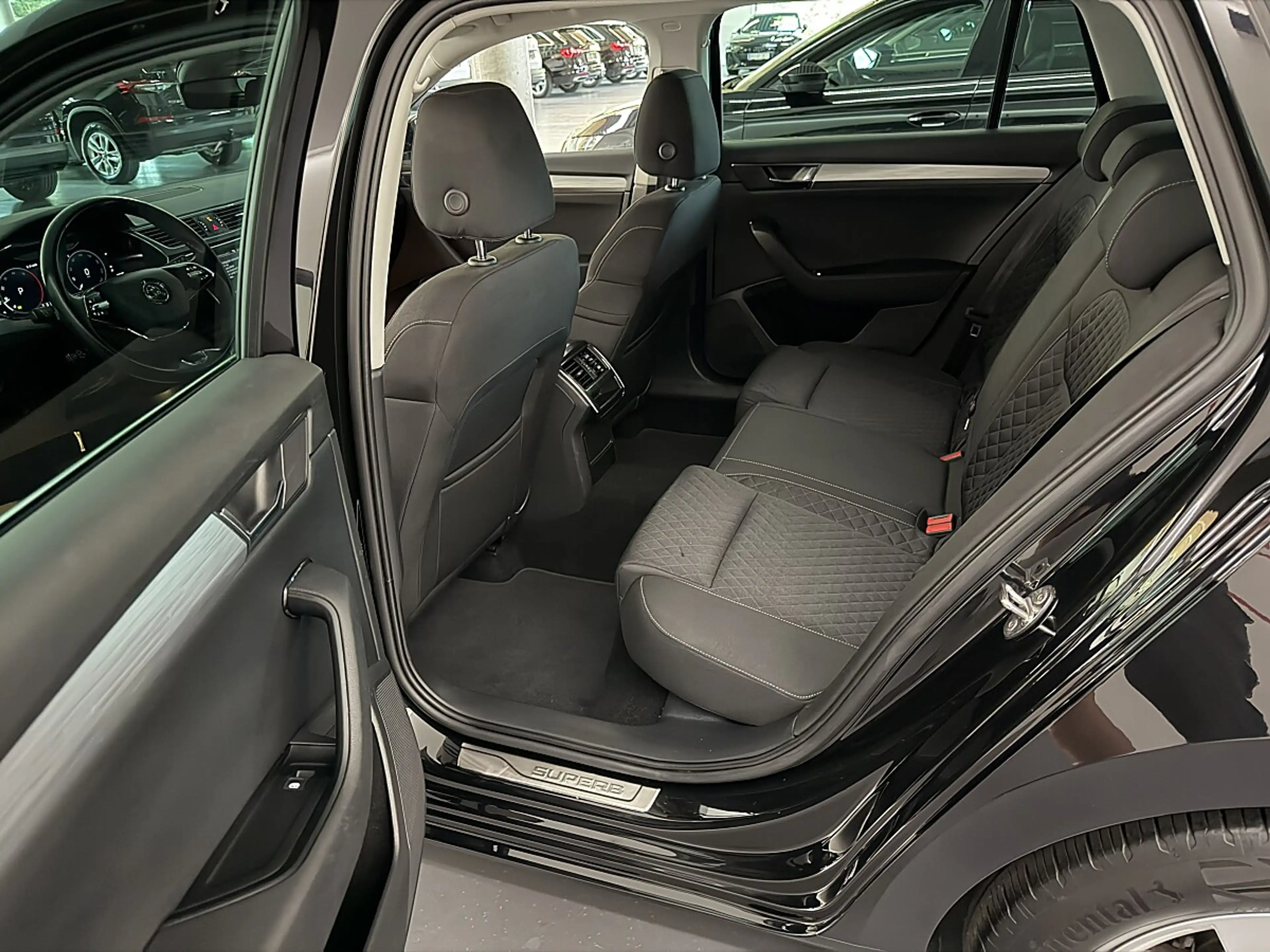 Skoda Superb Kombi 2,0TDI DSG *LED*NAVI*ACC*Sitzheizung*Virt... — photo 13