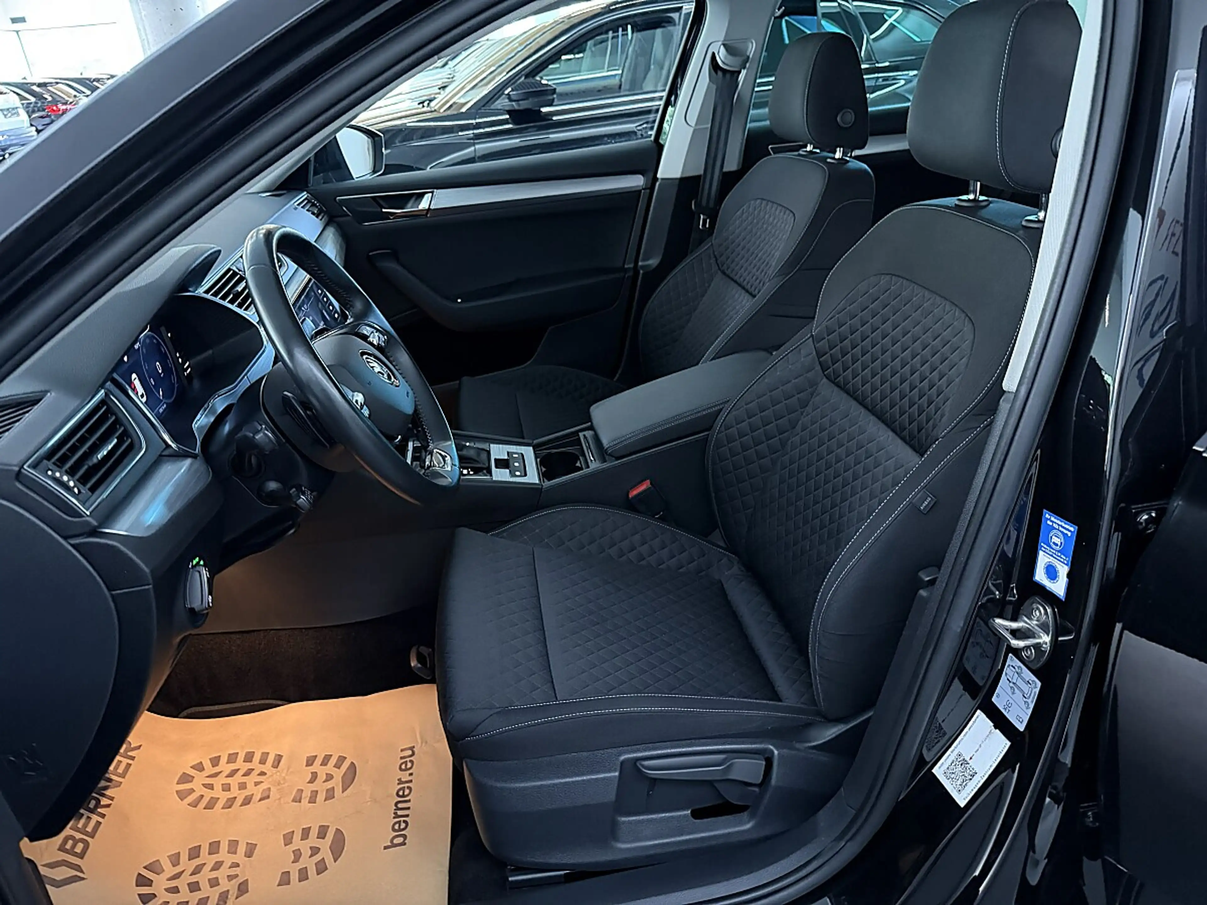 Skoda Superb Kombi 2,0TDI DSG *LED*NAVI*ACC*Sitzheizung*Virt... — photo 12