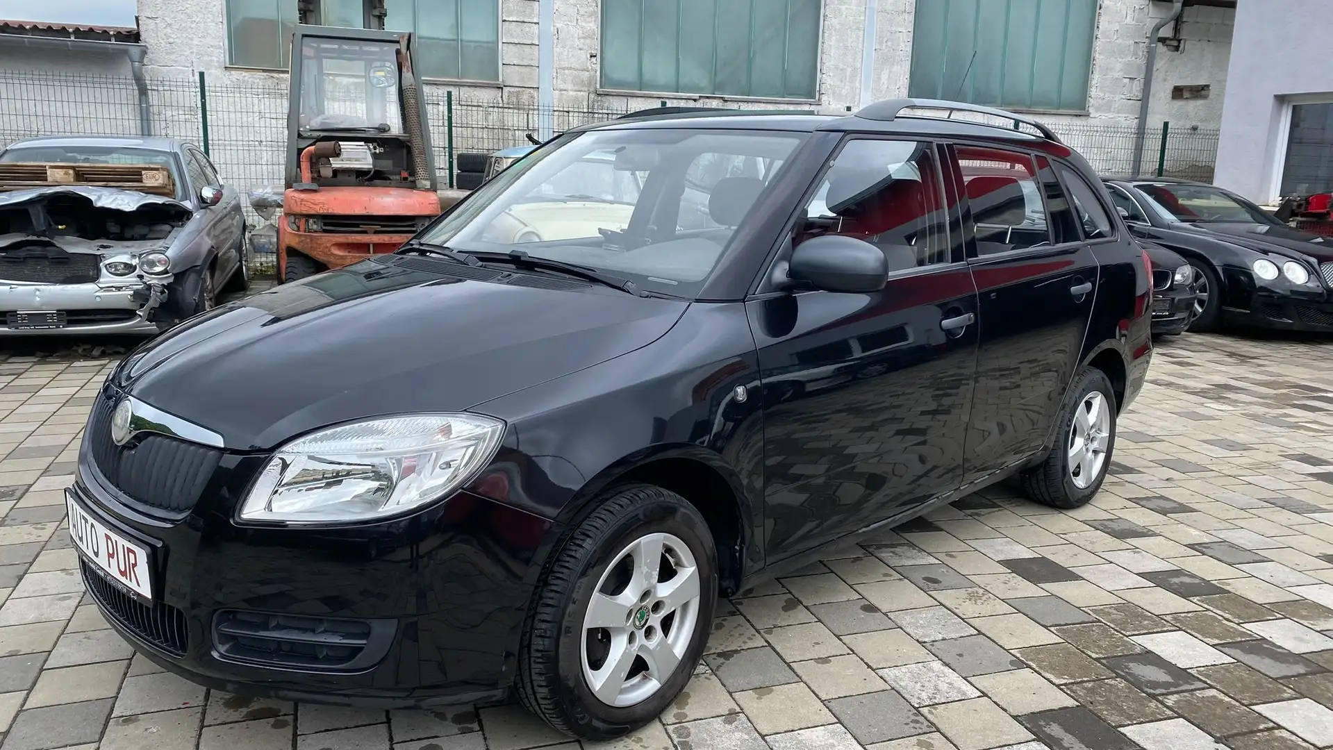 Skoda Fabia Basis Nero - 2