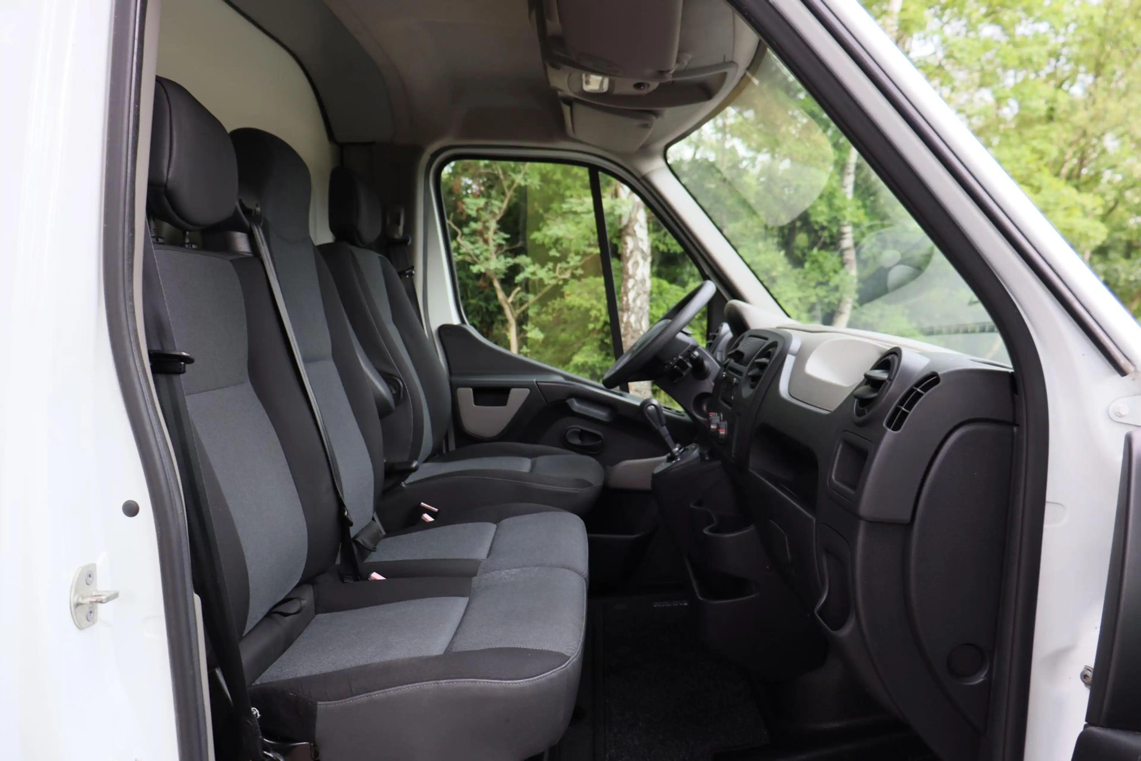 Renault Master T35 2.3 dCi L3H2 2016 | Koelwagen | Automaat | Air — photo 6
