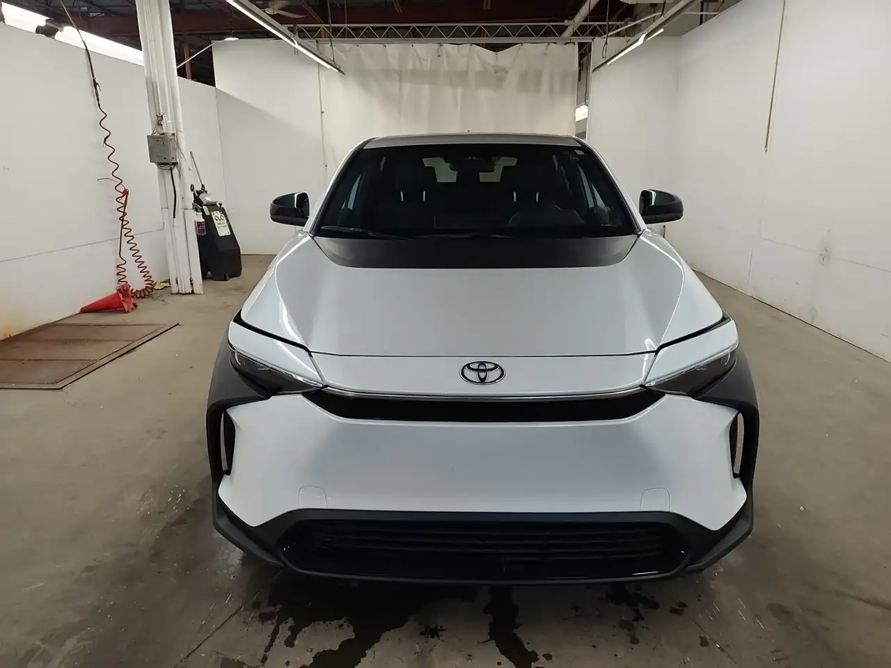 Toyota bZ4X снимка Toyota bZ4X