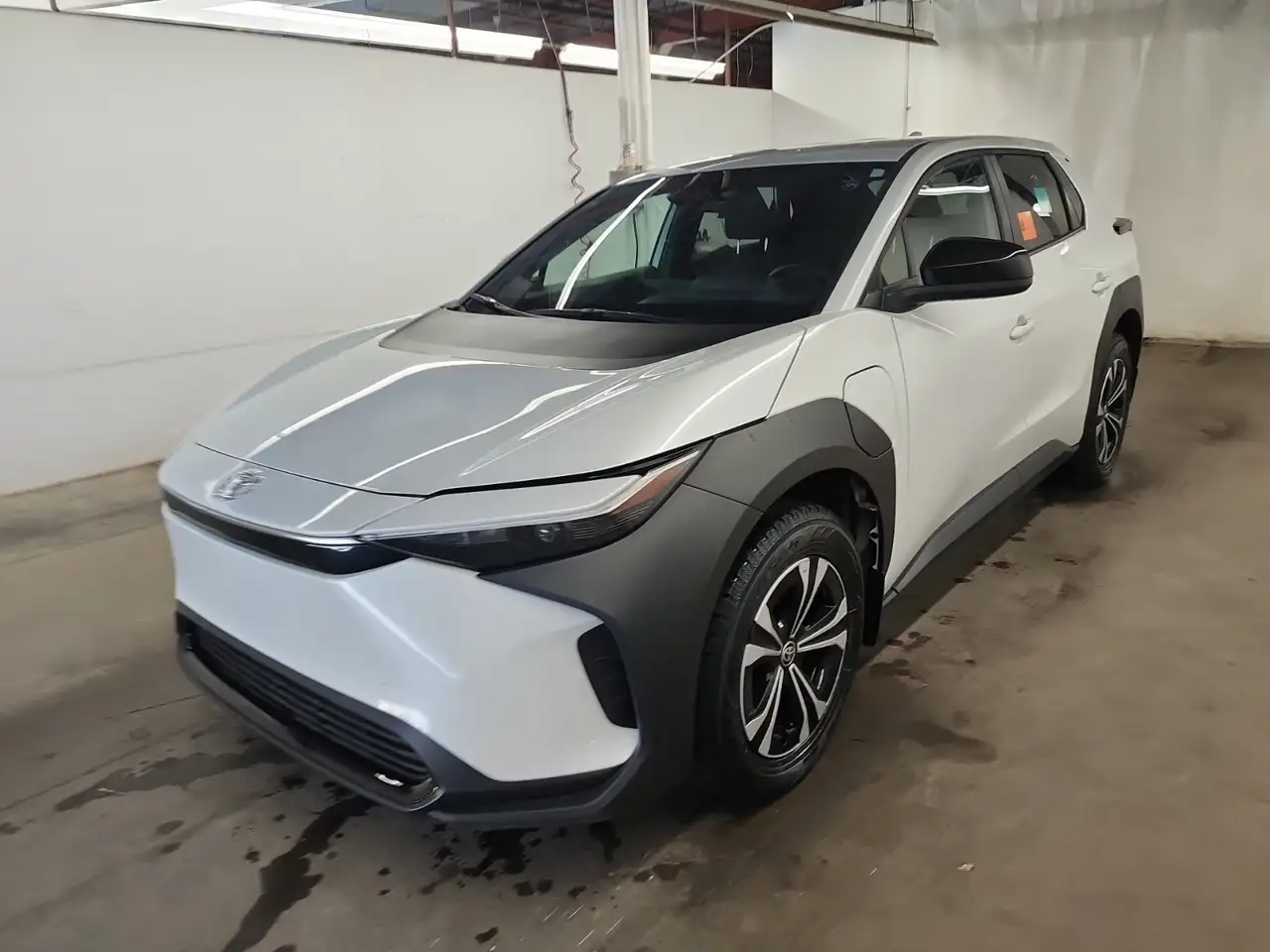 Toyota bZ4X снимка Toyota bZ4X