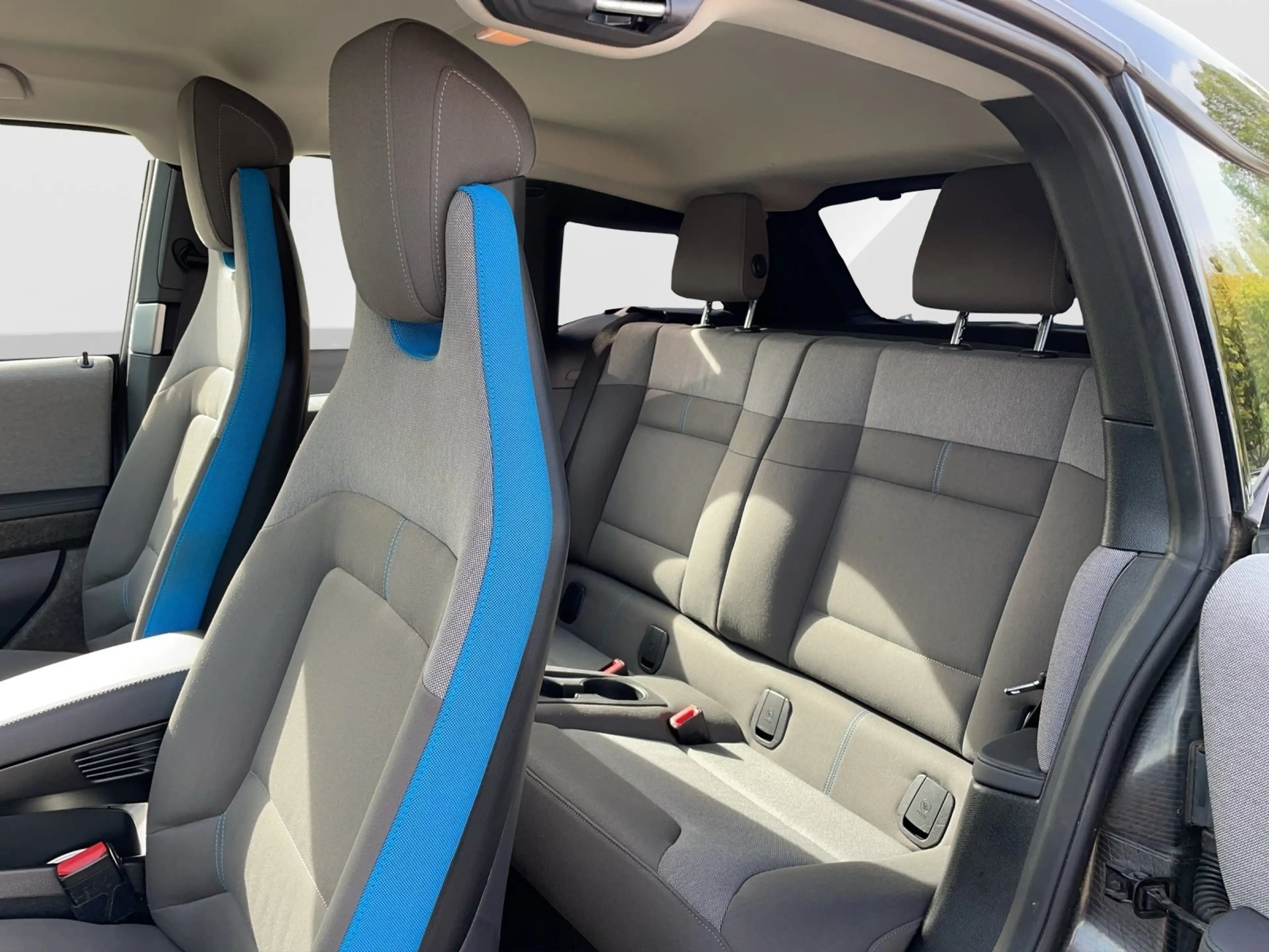 BMW i3 120Ah Sportpaket/ Wärmepumpe/ Akku 95% — photo 13