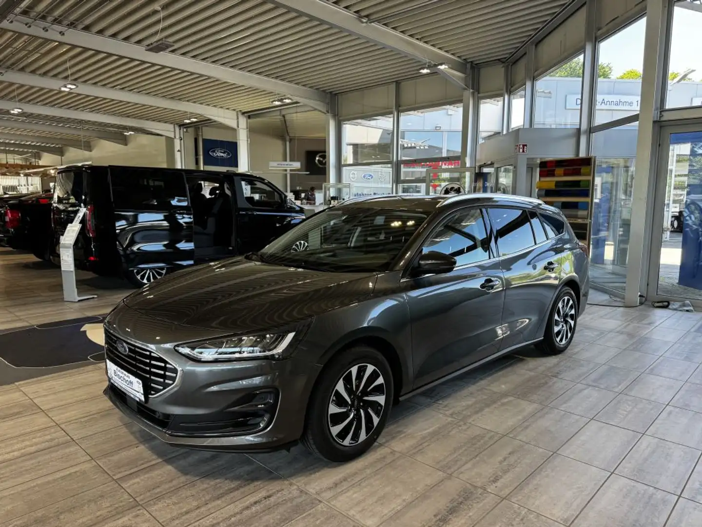 Ford Focus Turnier 1.0 EcoBoost Hybrid TITANIUM EDITION (DEH) Grau - 2