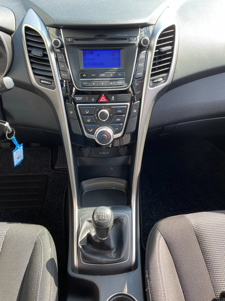 Hyundai i30 1.4 TSI Highline Plus Black edition — photo 8