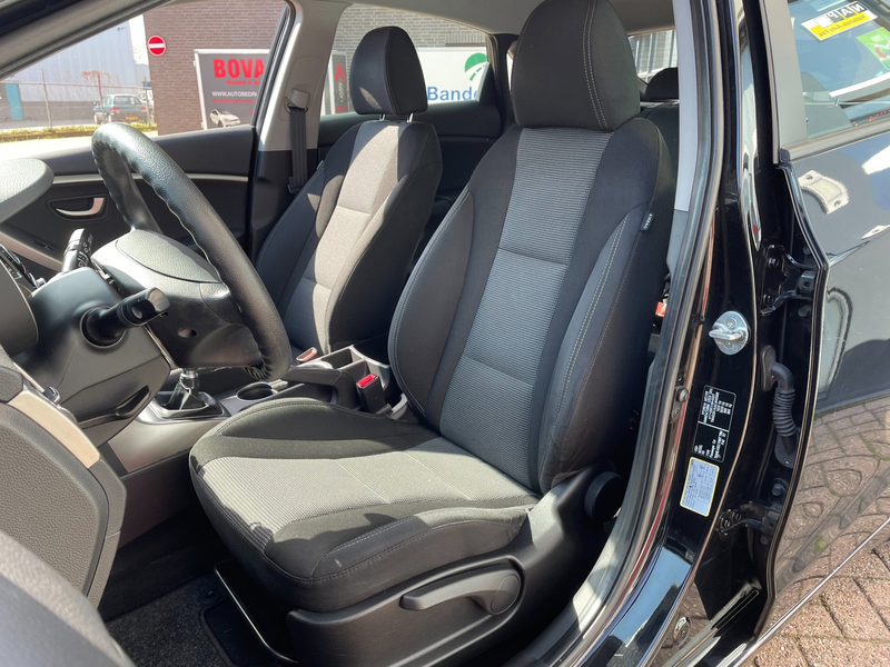 Hyundai i30 1.4 TSI Highline Plus Black edition — photo 13
