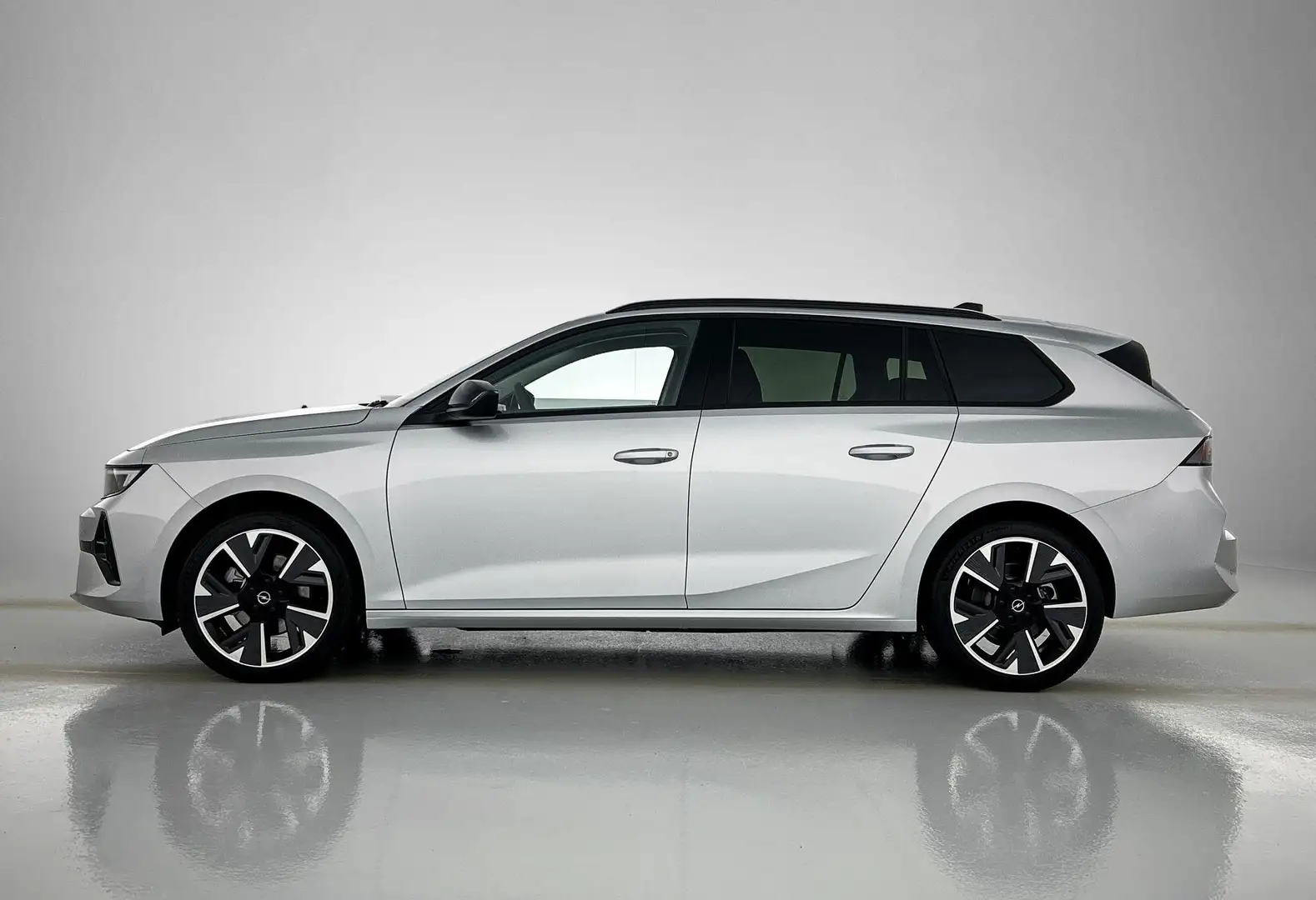 Opel Astra Electric 54 kWh Edition DEMO SALE beschikbaar vana Grijs - 2