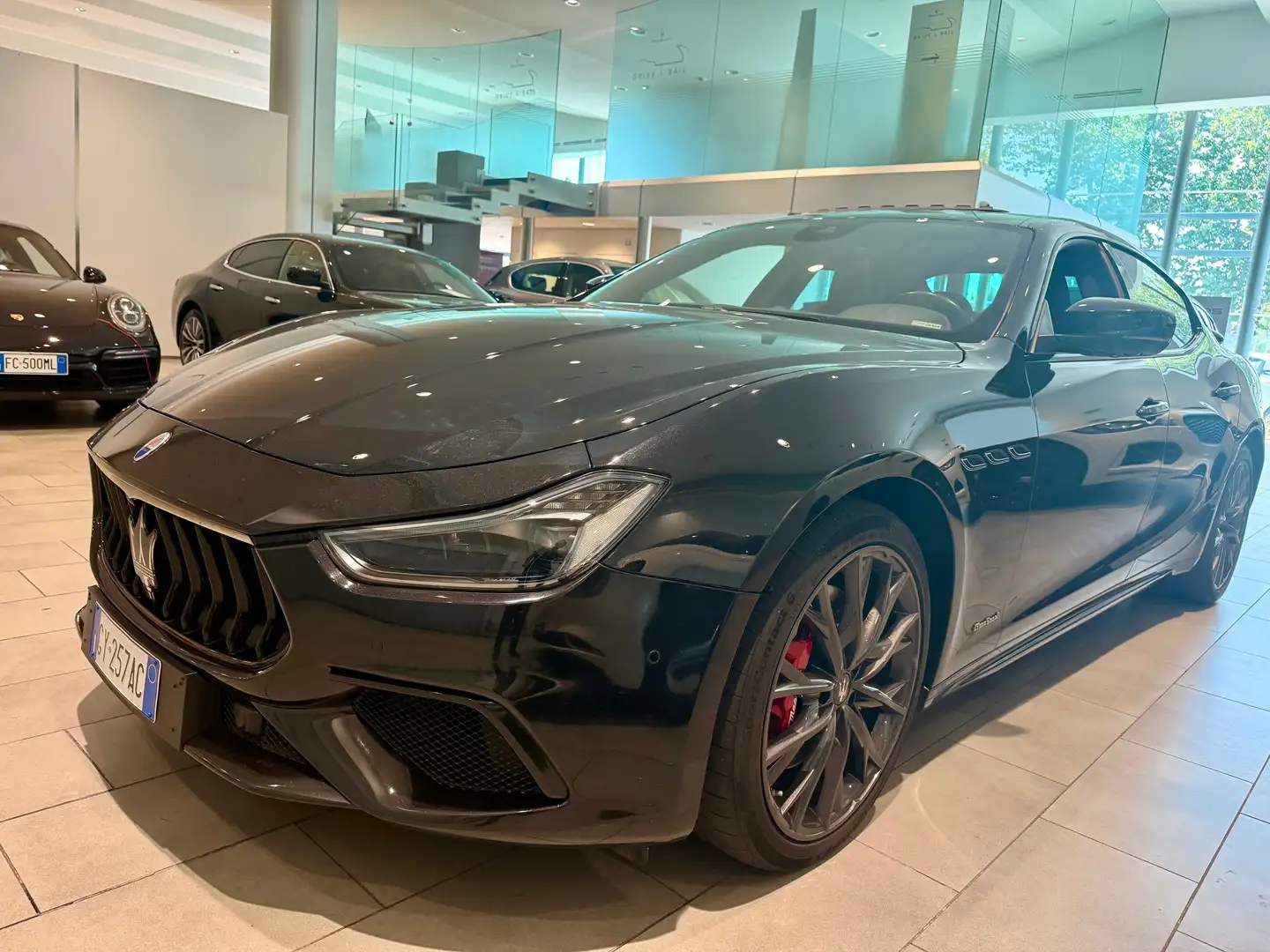 Maserati Ghibli Ghibli 3.0 V6 ds Gransport 275cv auto my19 Negro - 2
