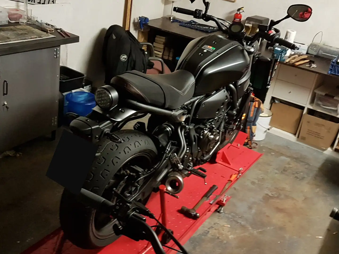 Yamaha XSR 700 Schwarz - 2