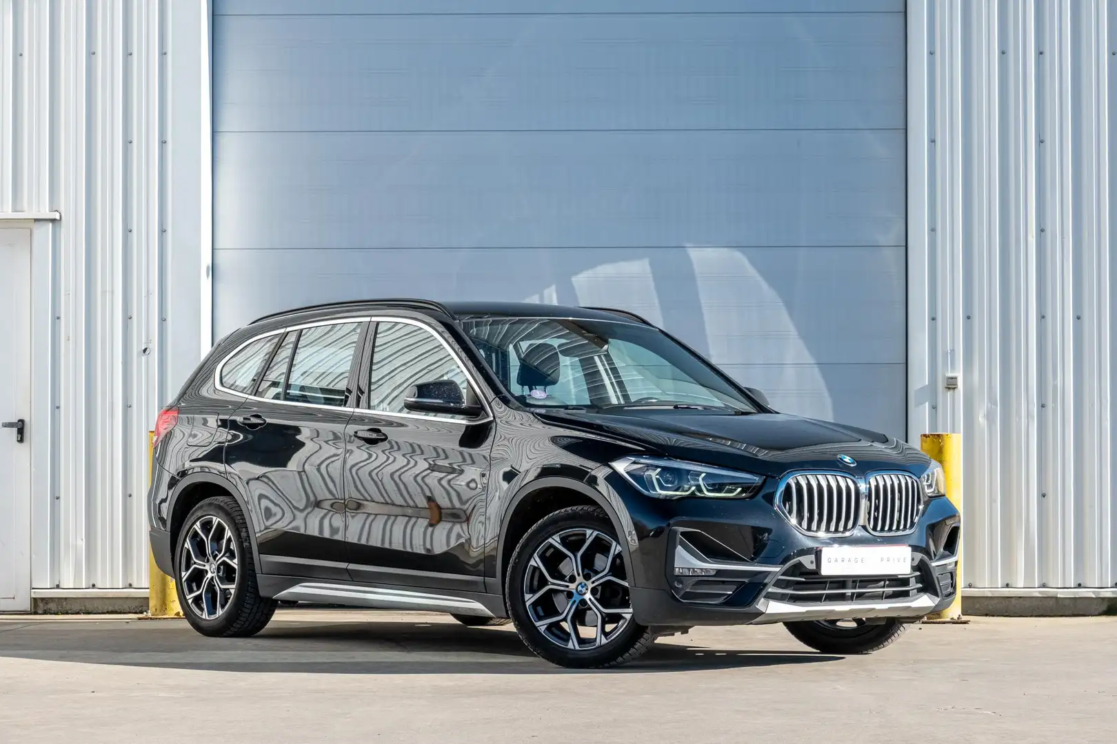 BMW X1 1.5i sDrive18 | XLINE | GARANTIE 12-60M Schwarz - 2