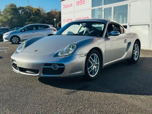 Porsche Cayman view 4