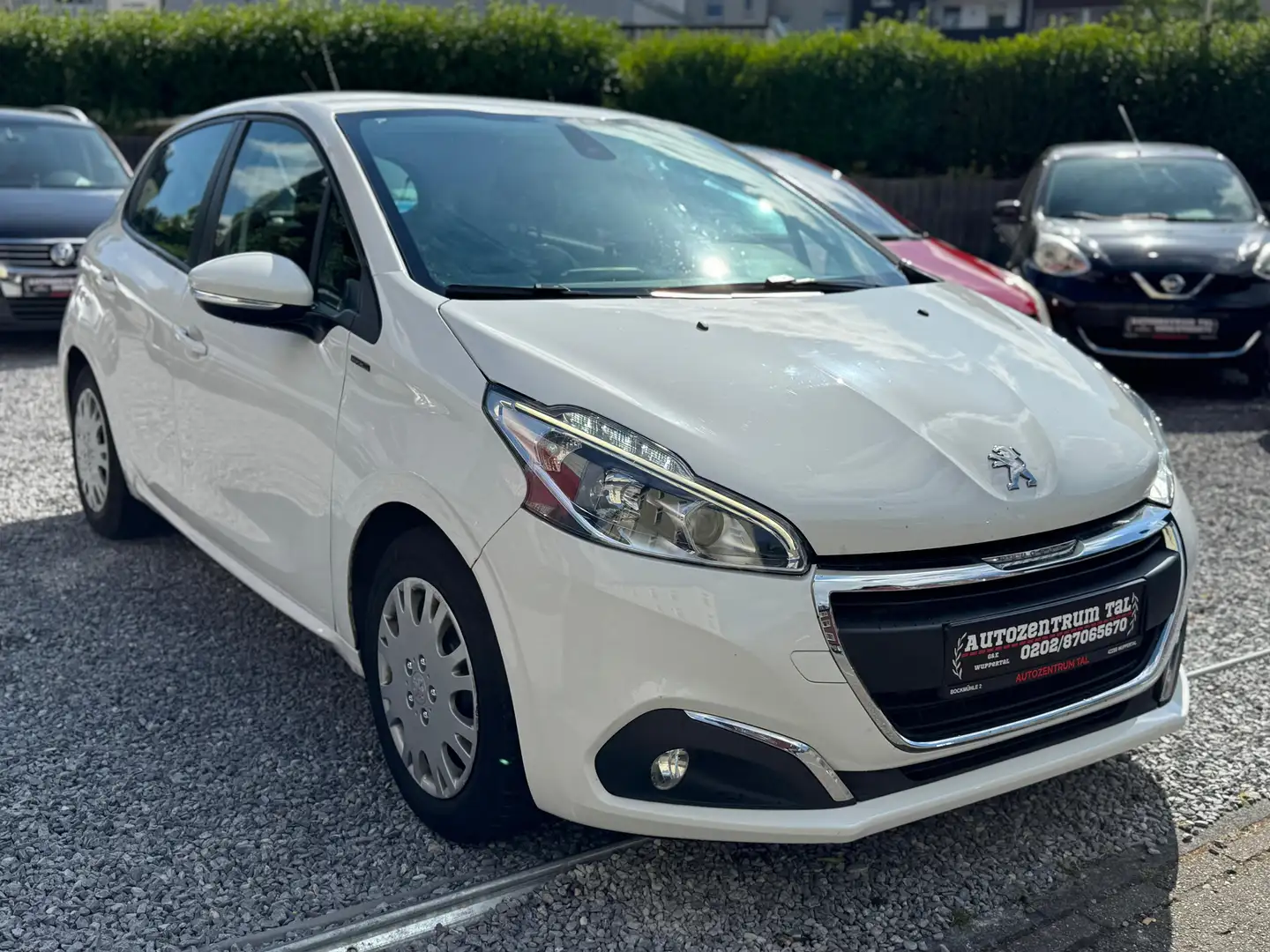Peugeot 208 Signature *KLIMA*TEMP*NAVI*SHG*5-TRG* Blanc - 1