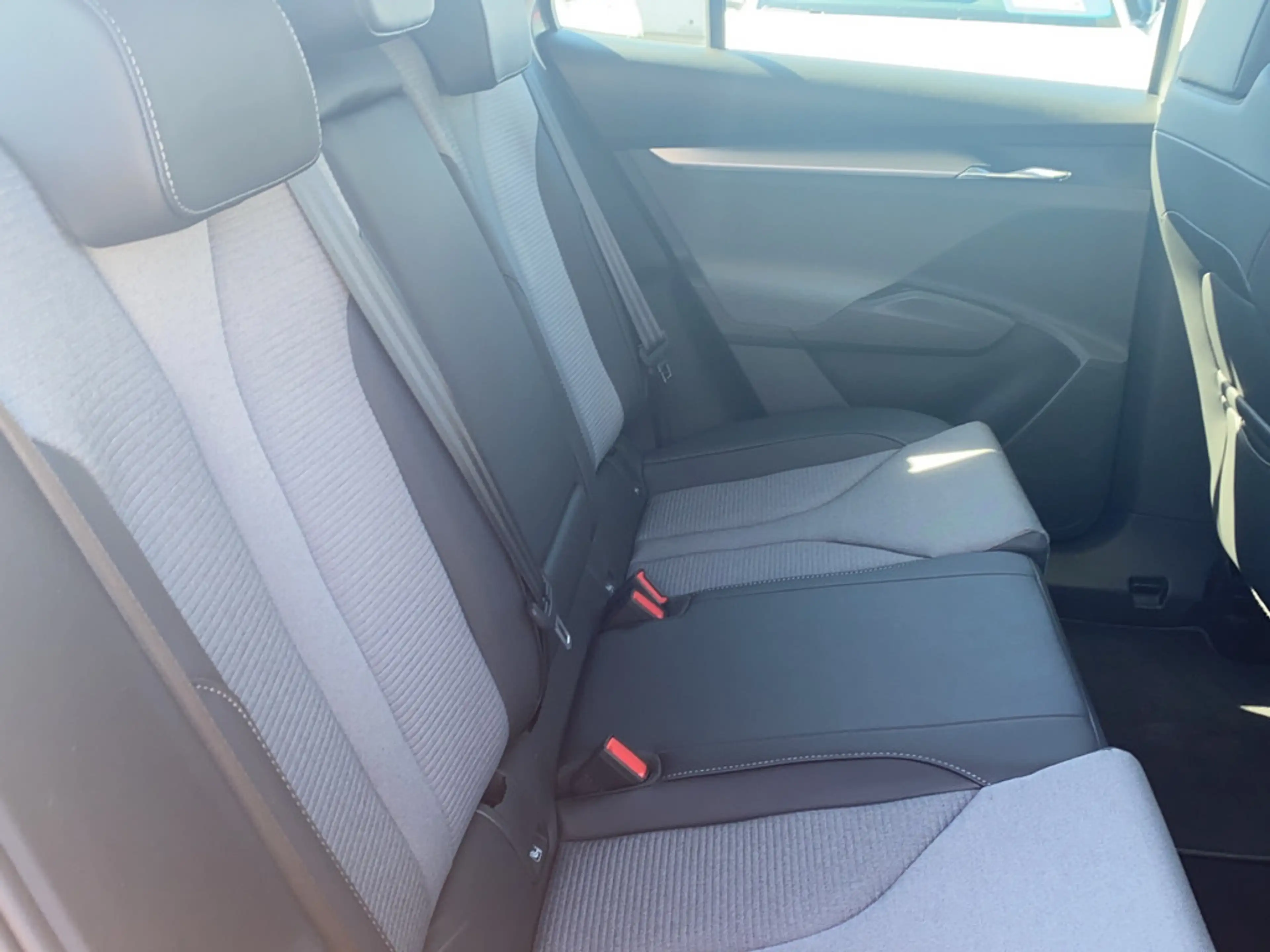 Skoda Enyaq iV 60 Loft Wärmepumpe+ Navi+PDC+Kamera+LED — photo 11