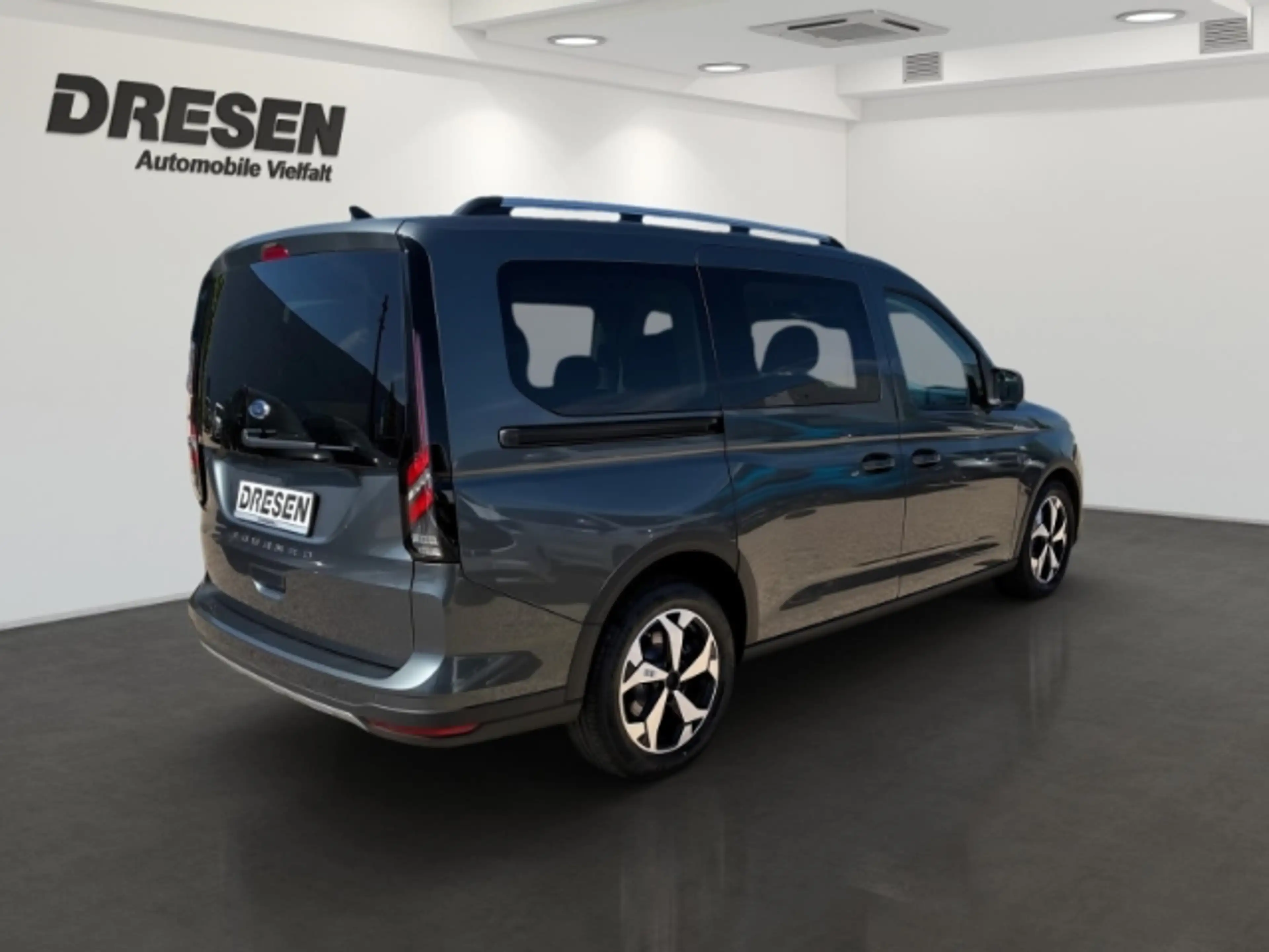 Ford Grand Tourneo Active 2.0 EcoBlue 122PS Automatik/7-Sitzer/Panora — photo 4