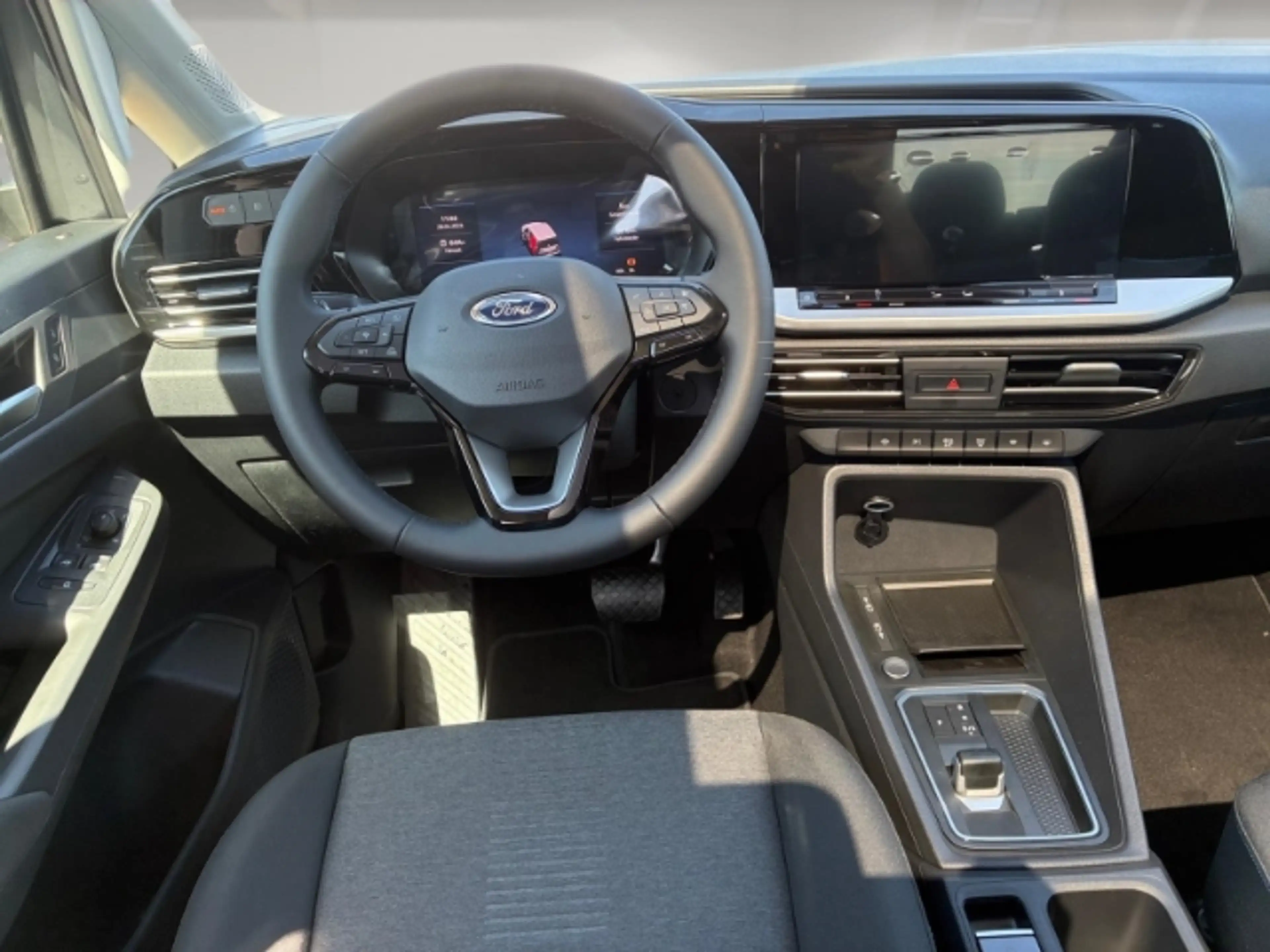 Ford Grand Tourneo Active 2.0 EcoBlue 122PS Automatik/7-Sitzer/Panora — photo 11