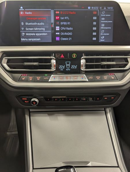 BMW 318 dA Touring G21 **LED-17"-NAVI-DIGITAL-CUIR SPORT** — photo 11