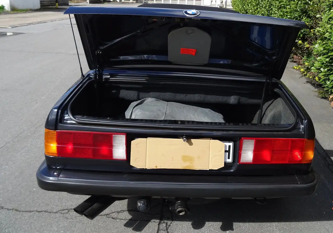BMW 325i, foto 8