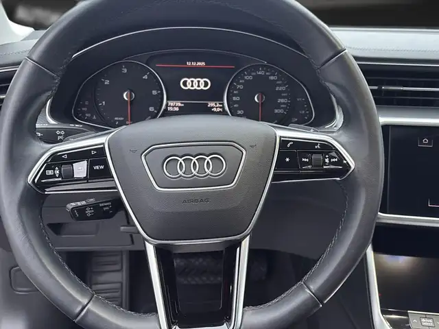 Audi A6 view 14