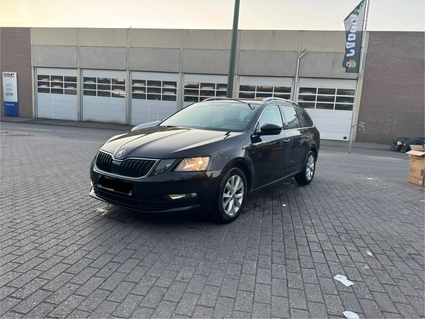 Skoda Octavia SW 1.6 CR TDi Ambition - 1