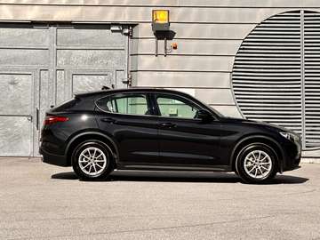 2.2 JTDM Q4 / Pickerl neu / Allrad / Schwarz