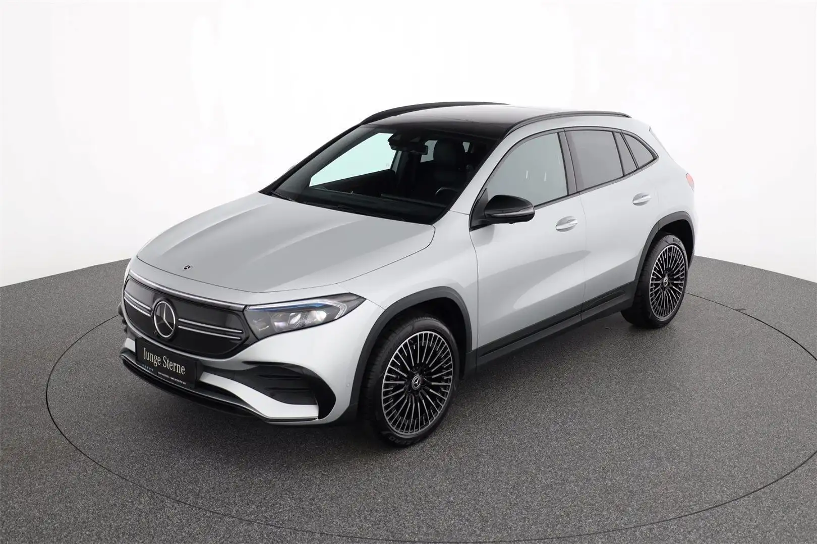 Mercedes-Benz EQA 350 4M AMG-Line DistronicPlus Memory Panorama Silber - 2