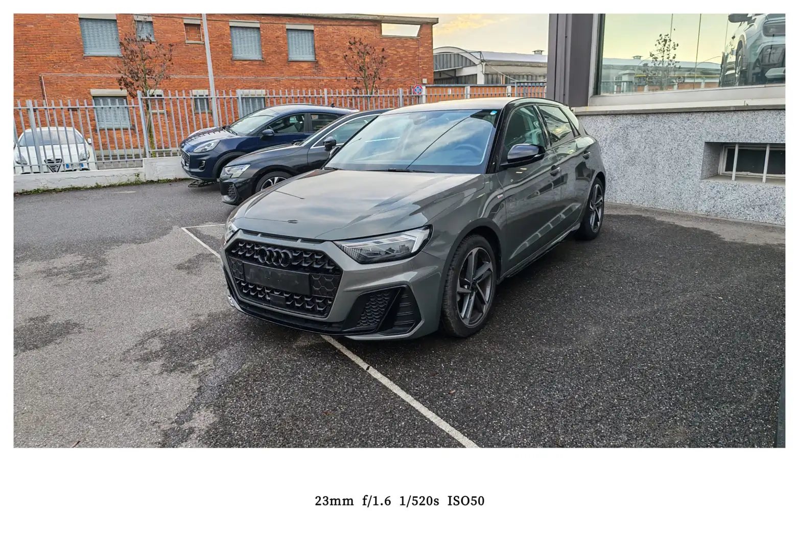 Audi A1 A1 Spb 30 1.0 tfsi S Line Edition 116cv s-tronic Gris - 1