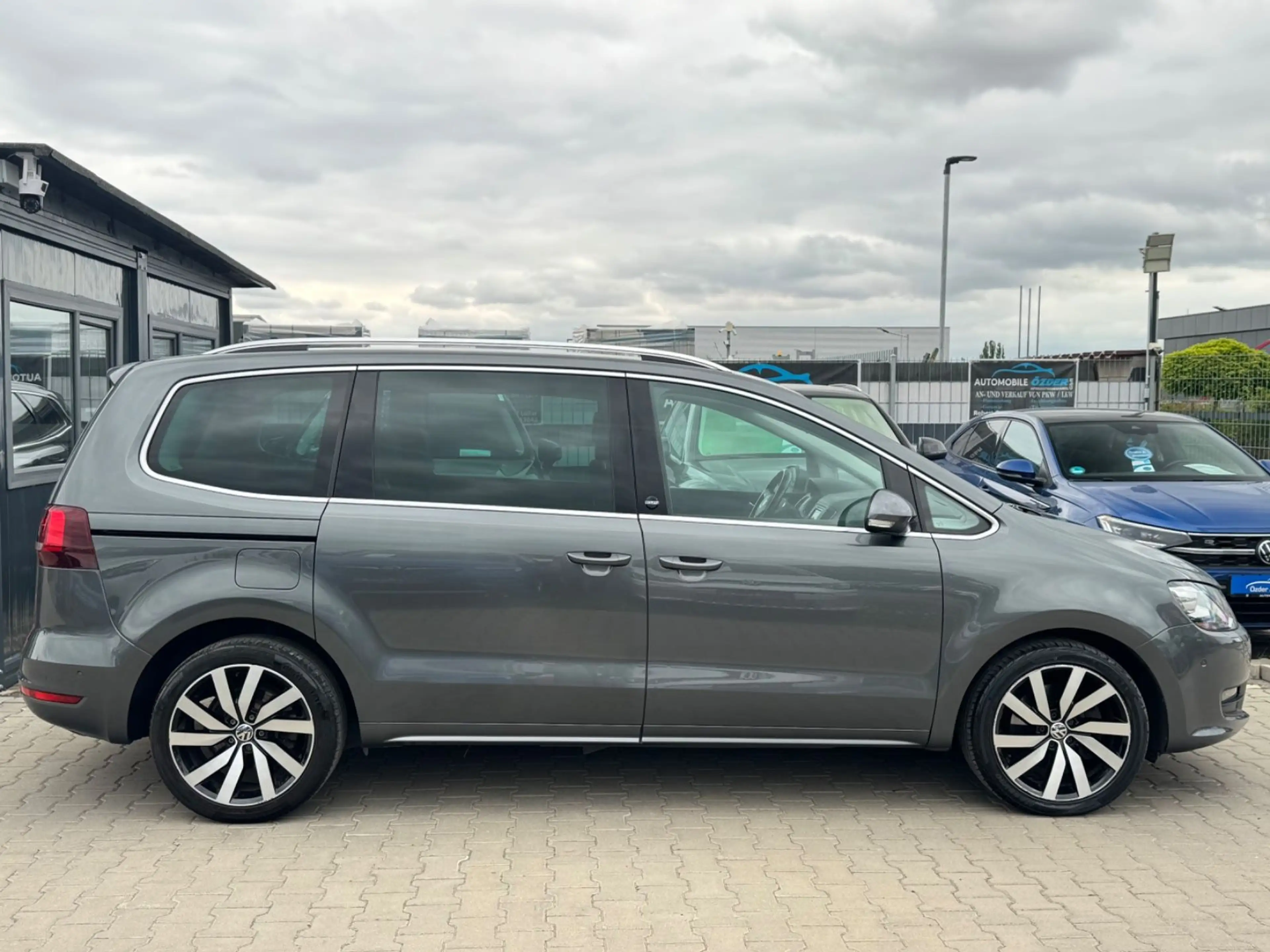 Volkswagen Sharan 2.0 TDI Sound BMT+Finanzierung+7 Sitzer+ — photo 11