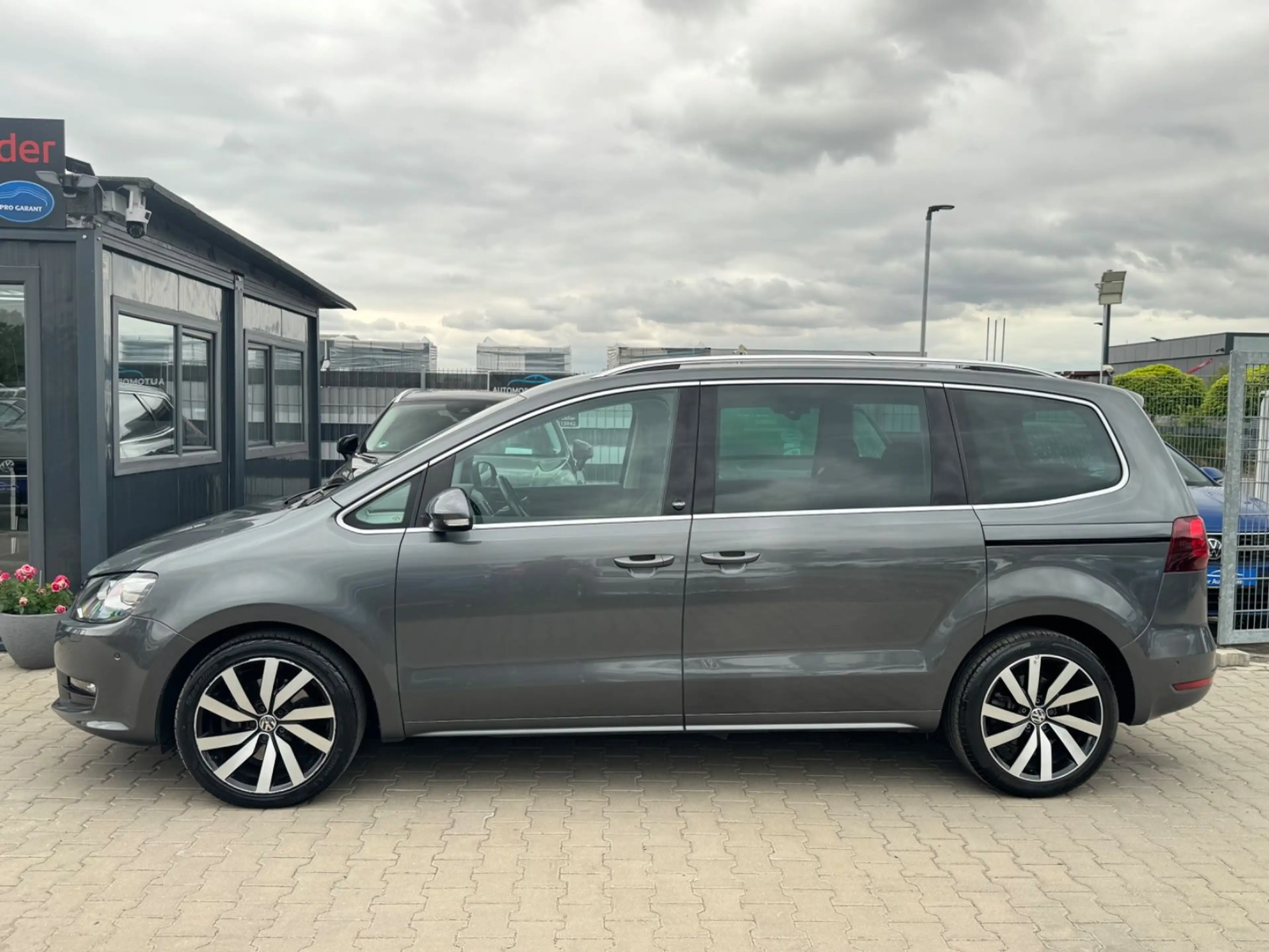 Volkswagen Sharan 2.0 TDI Sound BMT+Finanzierung+7 Sitzer+ — photo 12