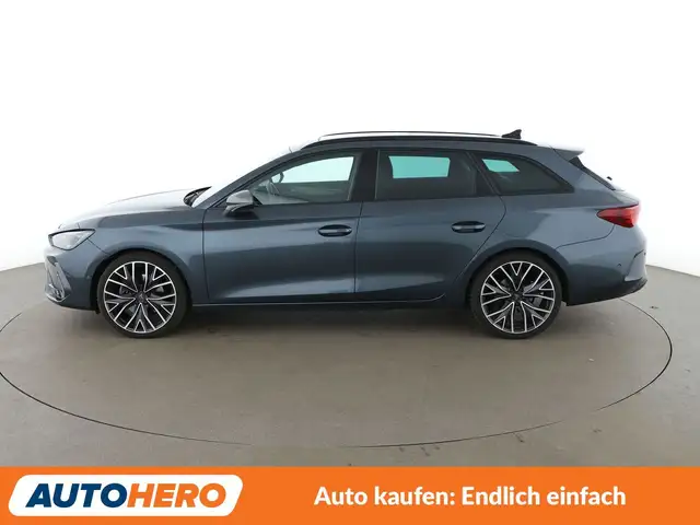 Cupra Leon view 3