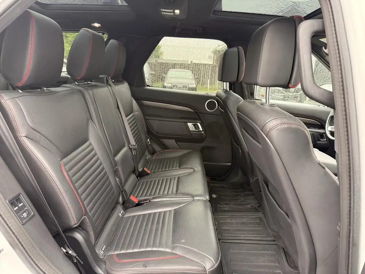 Land Rover Discovery снимка Land Rover Discovery