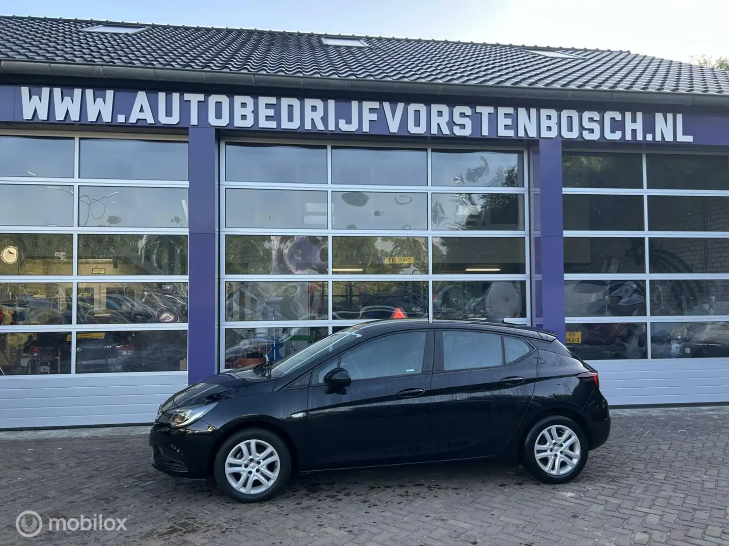 Opel Astra 1.0 Business+ * AIRCO * NAVIGATIE * TREKHAAK * Zwart - 2