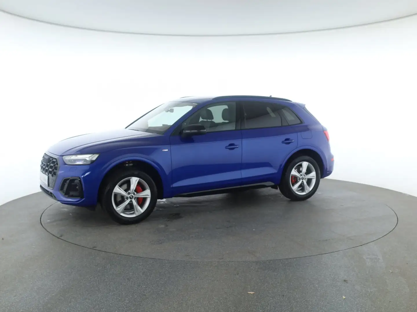 Audi Q5 50 TFSI e quattro S line Blau - 1