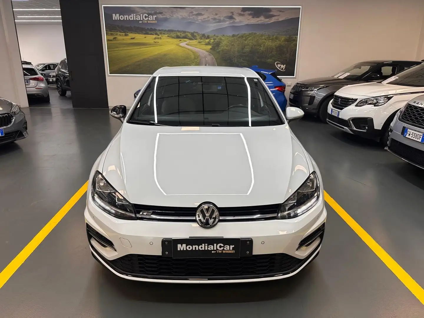 Volkswagen Golf 5p 1.0 tsi R-Line Sport 115cv Bianco - 2