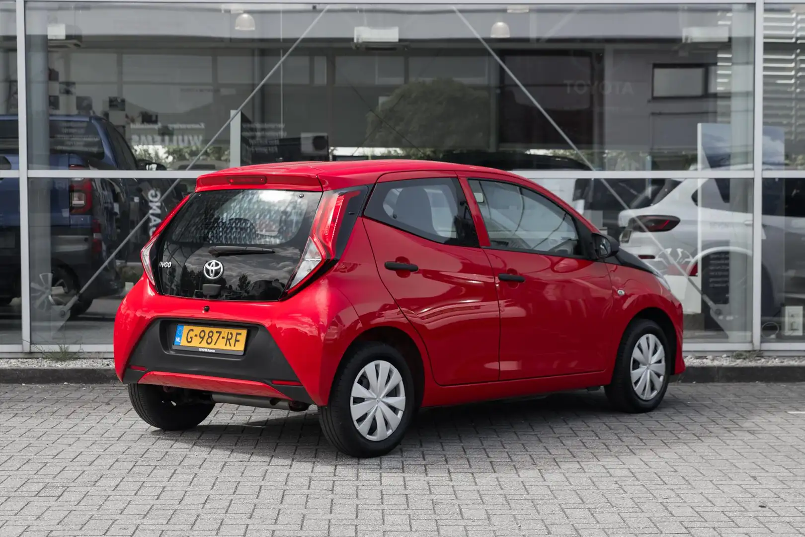 Toyota Aygo 1.0 VVT-i 72pk 5D x-fun Rouge - 2