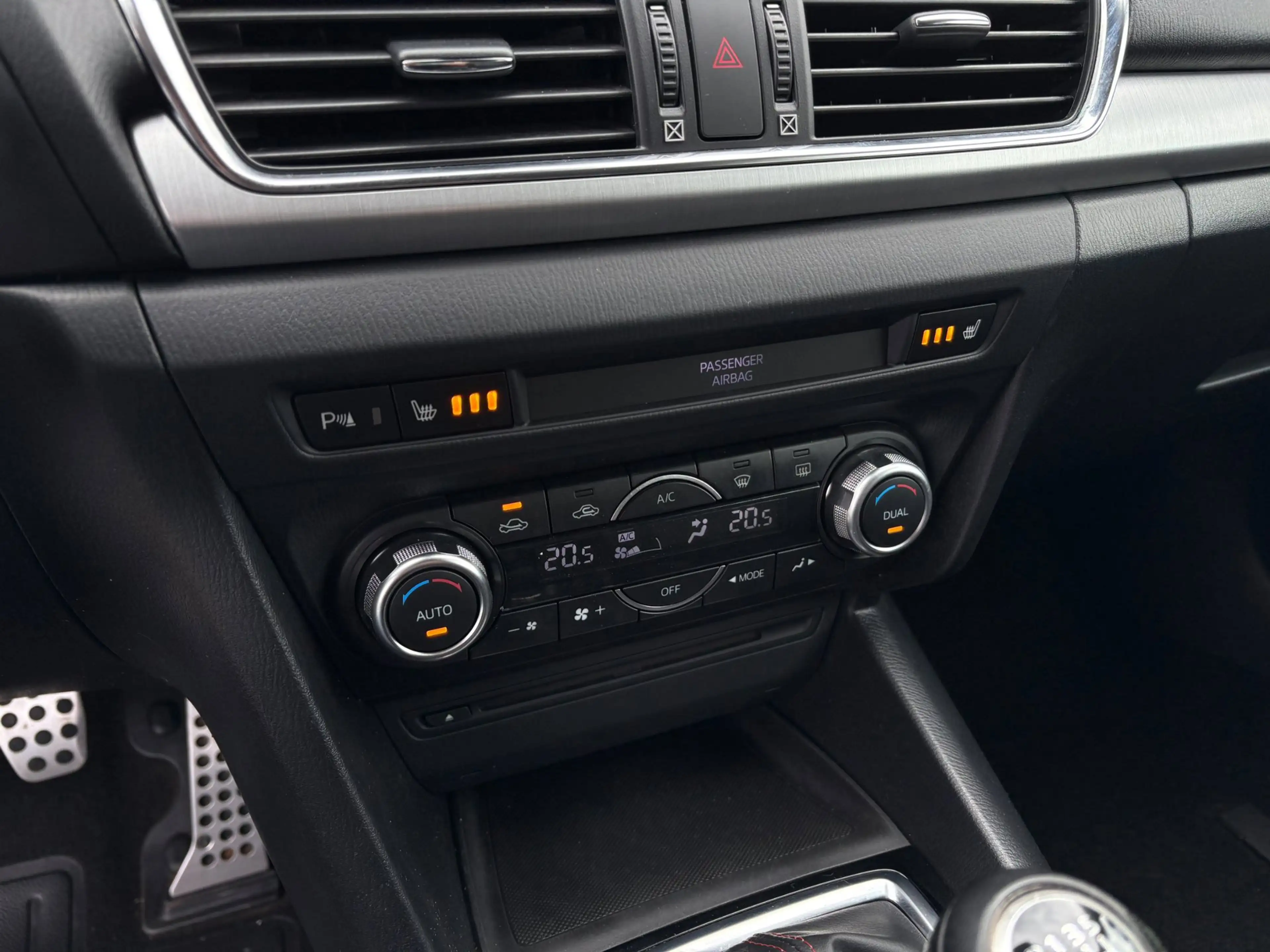 Mazda 3 2.0 SkyLease GT-M BOSE, Leder, Head-up — photo 16