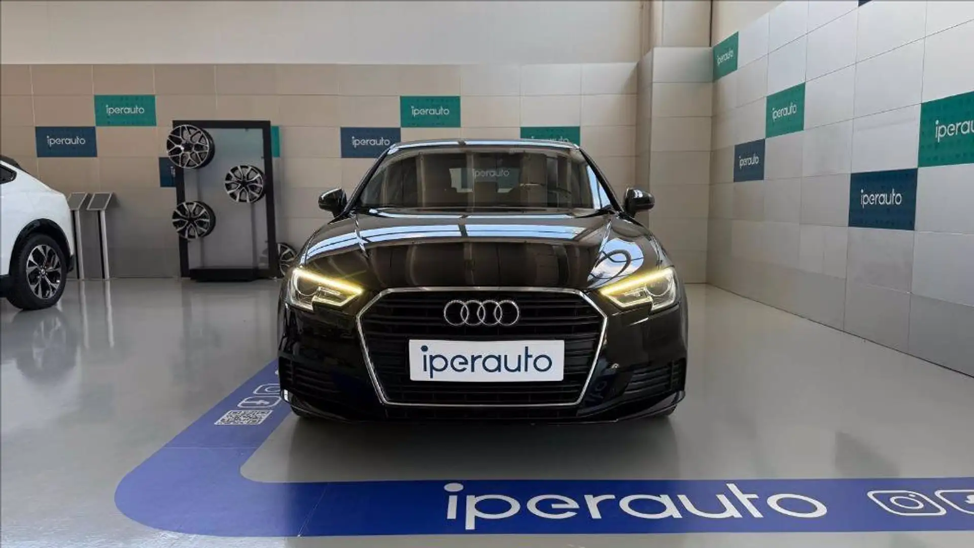 Audi A3 Sportback 1.6 tdi Sport 110cv s-tronic Nero - 2