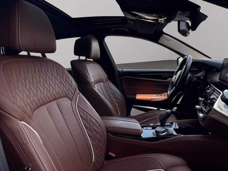 BMW 540 d xDrive Limousine — photo 12
