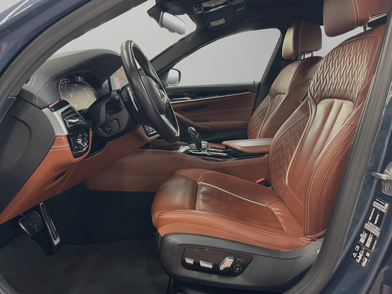 BMW 540 d xDrive Limousine — photo 9
