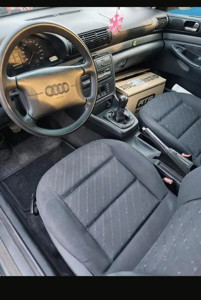 Audi A4 1.8, foto 2