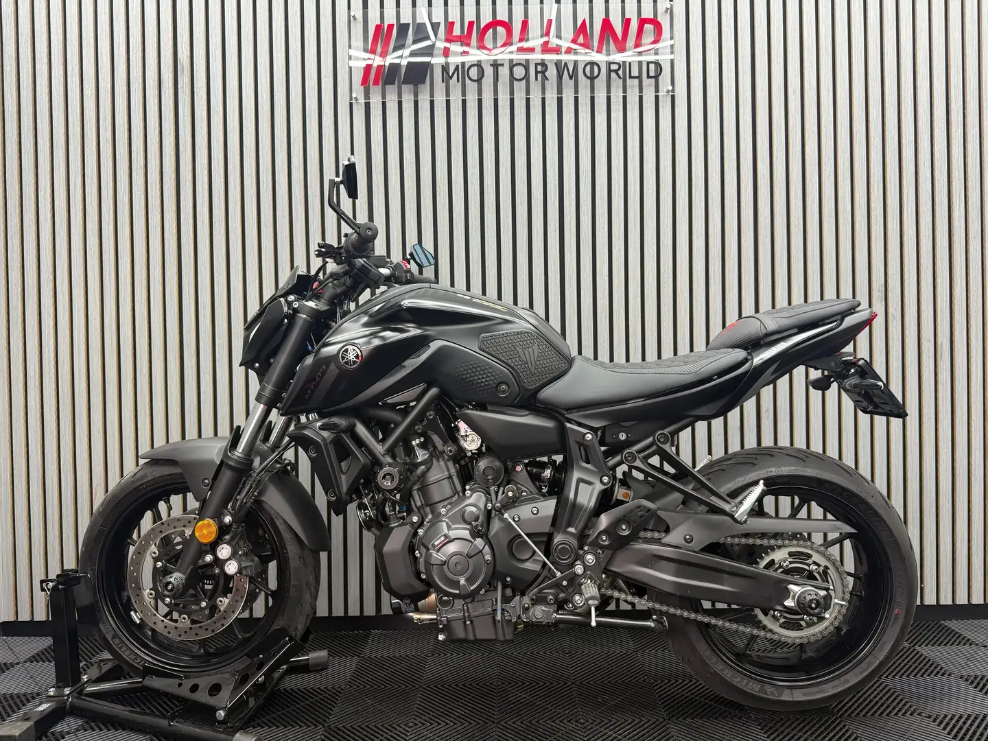 Yamaha MT-07 Akrapovic Zwart - 2