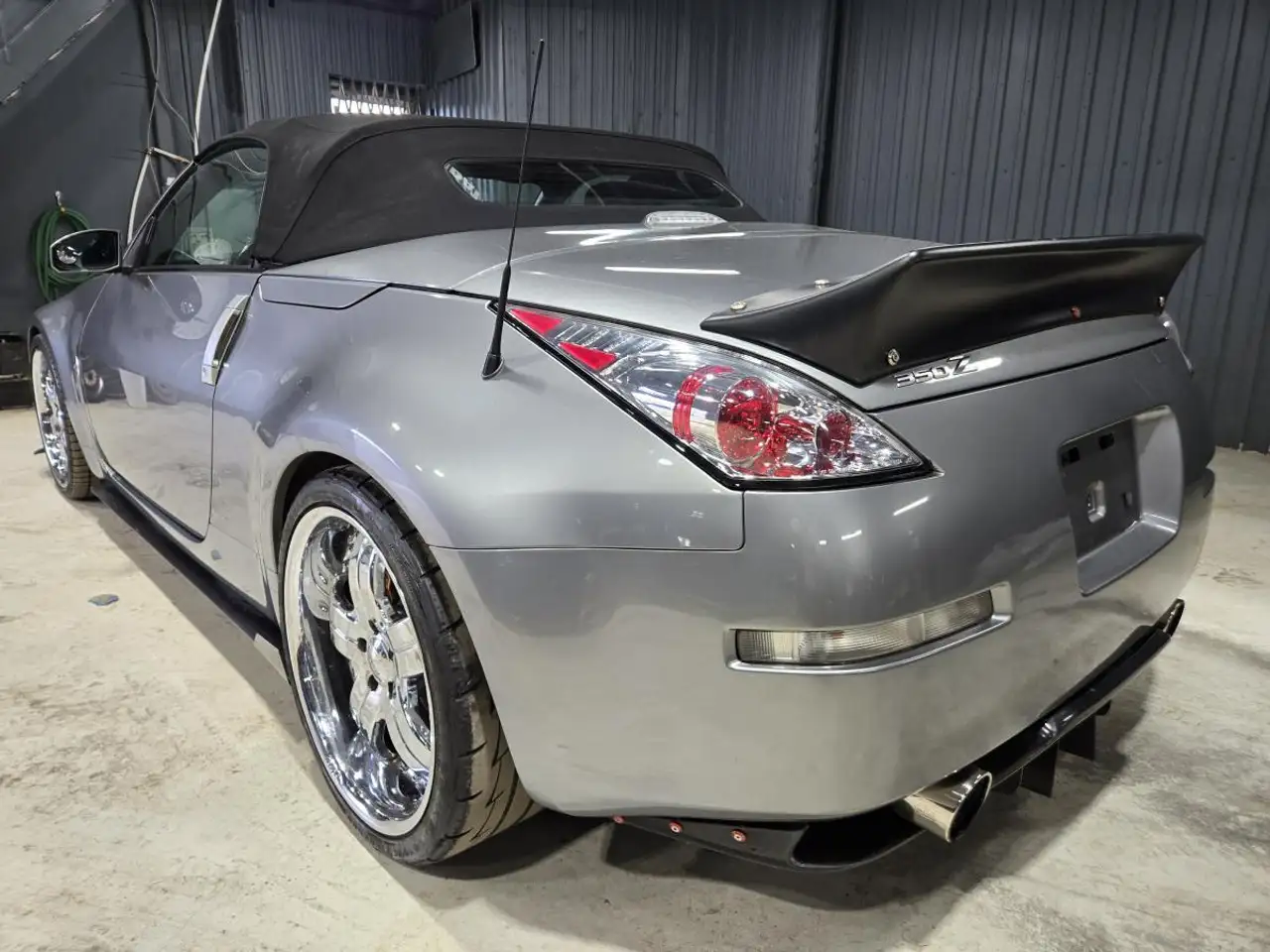 Nissan 350Z снимка Nissan 350Z