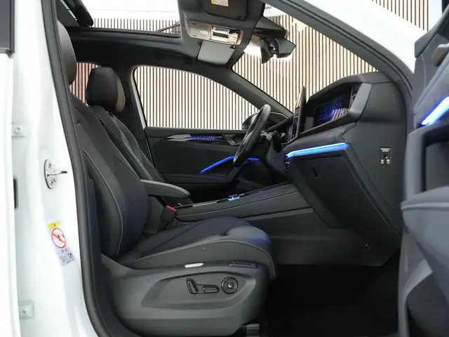 Volkswagen Tayron view 5