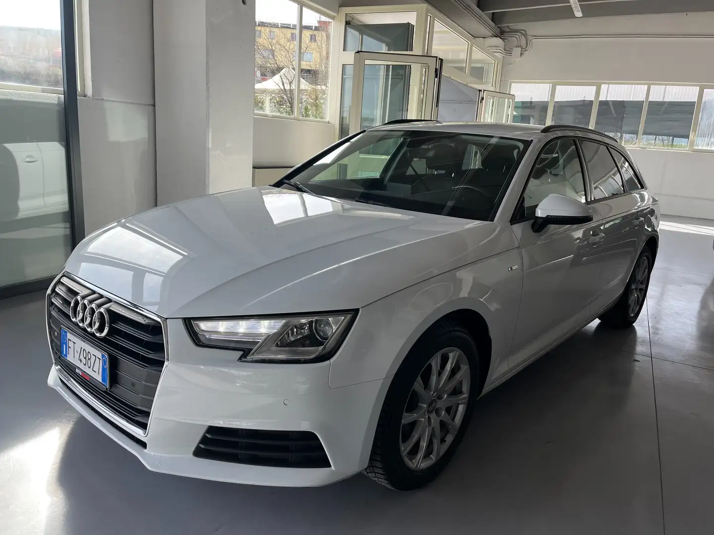 Audi A4 A4 Avant 40 2.0 tdi 190cv s-tronic Blanc - 1