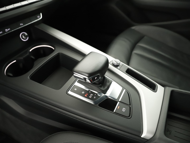 Audi A4 35 TDI advanced — photo 11