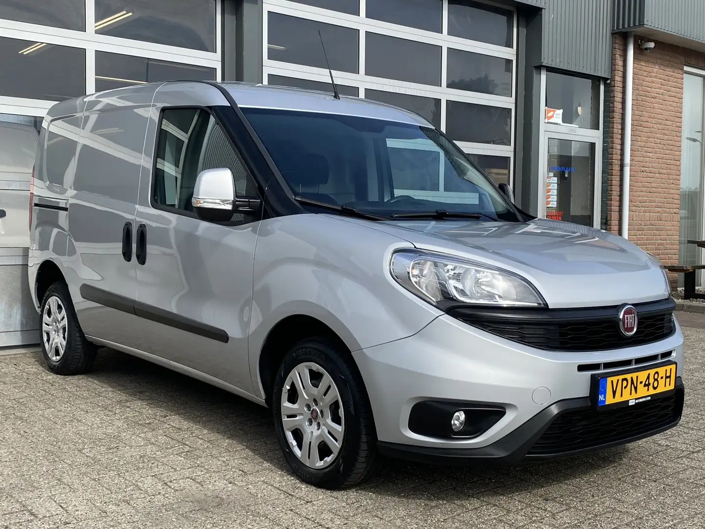 Fiat Doblo Cargo 1.3 MJ L1H1 SX Marge 20x op voorraad Btw en Zilver - 1