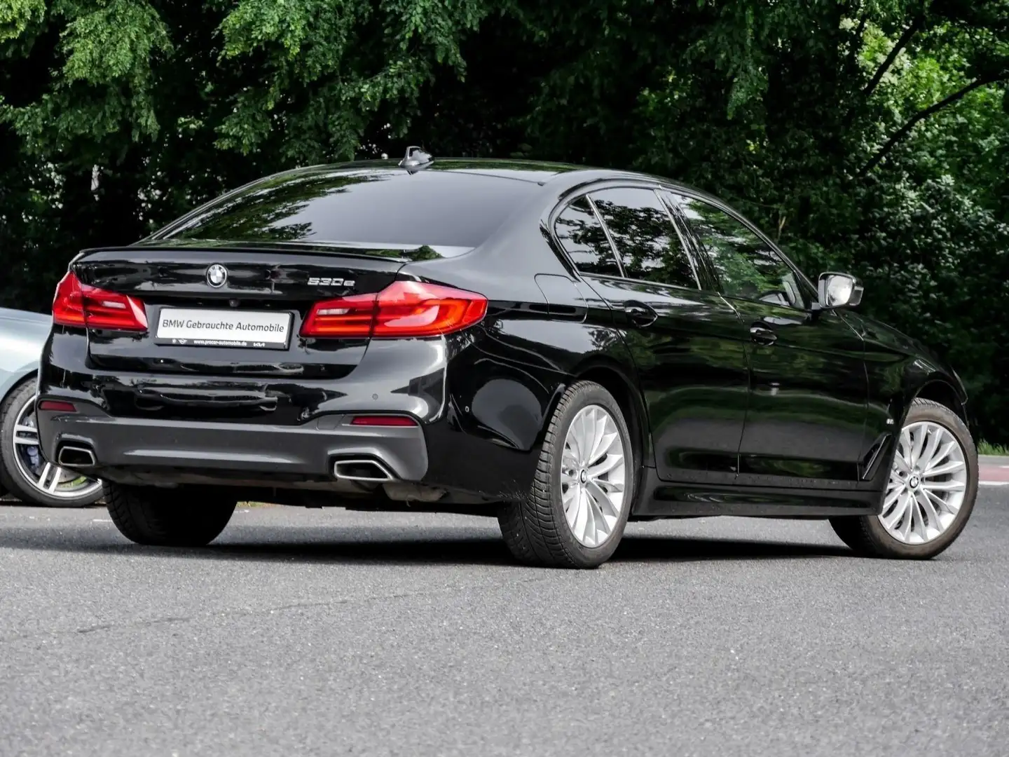 BMW 530 e iPerformance M SPORT+H/K+DA+PA+HuD+LC PROF Negru - 2