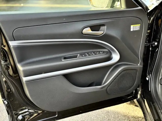 Jeep Avenger view 14